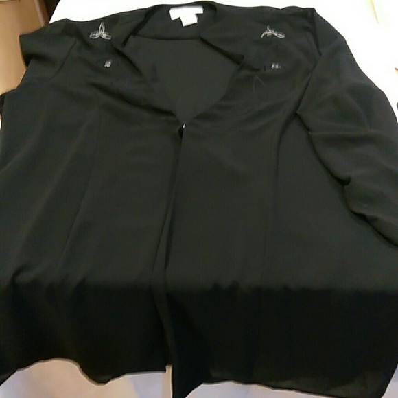 E Y Boutique Ladies top - Picture 3 of 5